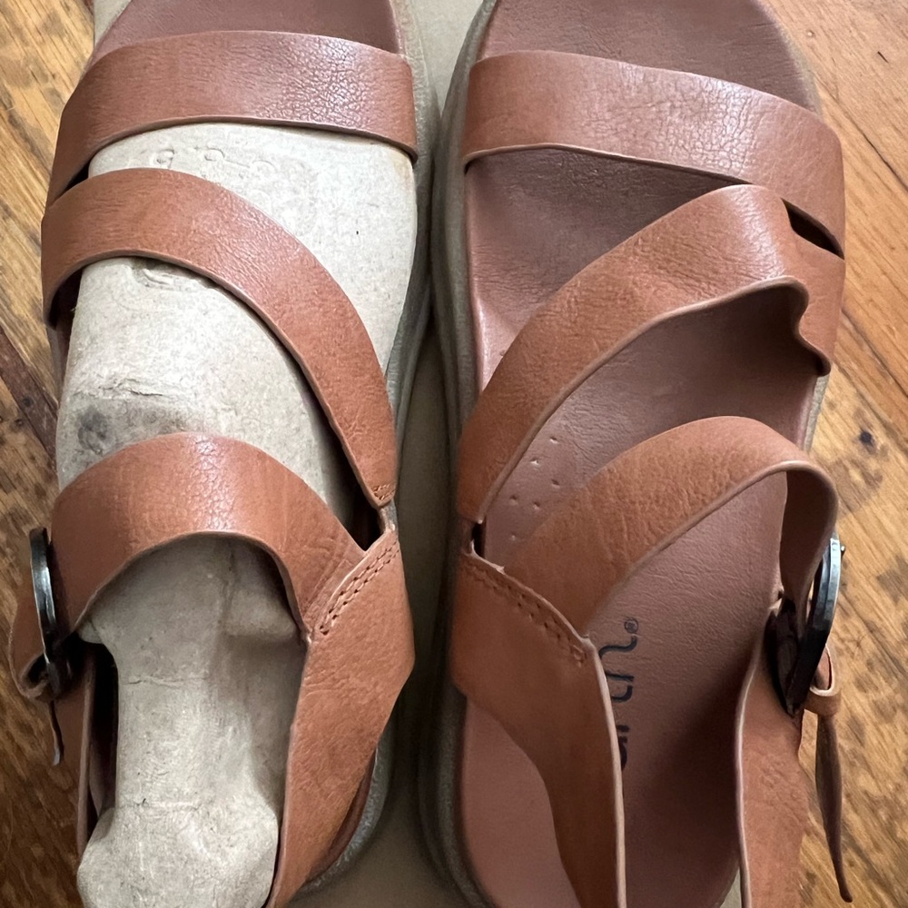 Earth Tan Strappy Sandals